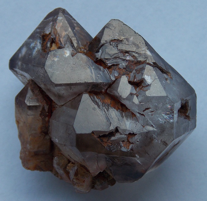 Křemen (var. Záhněda)