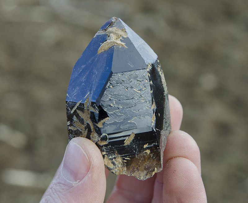 Křemen (var. Záhněda)