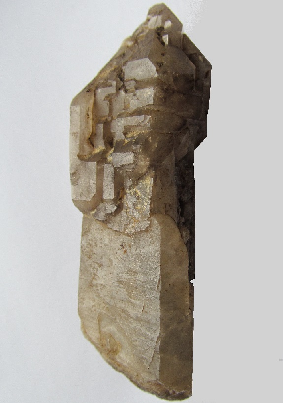 Křemen (var. Záhněda)