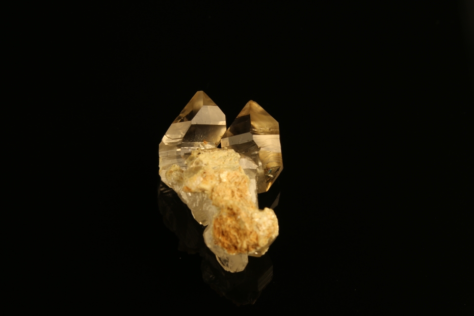 Křemen (var. Záhněda)