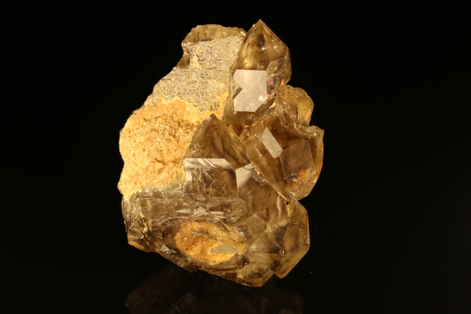 Křemen (var. Záhněda)