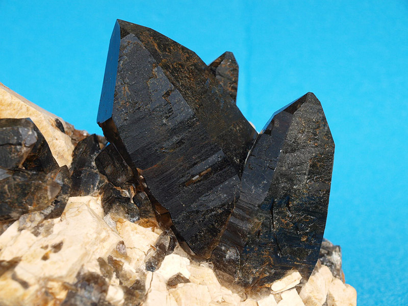 Křemen (var. Záhněda)