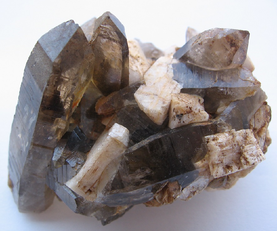 Křemen (var. Záhněda)