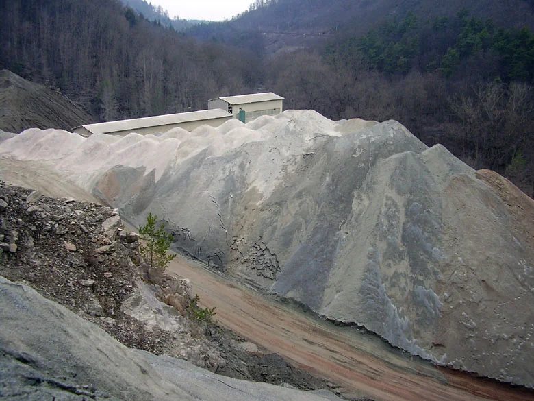 Mineralogická lokalita Dolní Loučky, Czech Republic