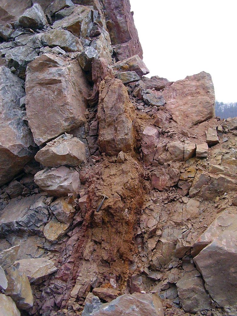 Mineralogická lokalita Dolní Loučky, Czech Republic