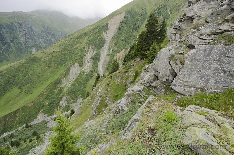 Mineralogická lokalita Druntöbel, Sedrun, Switzerland