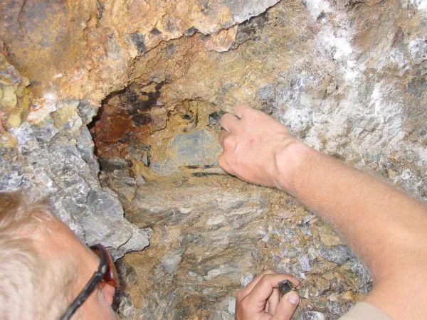 Mineralogická lokalita Dzunbayan 7, Mongolia