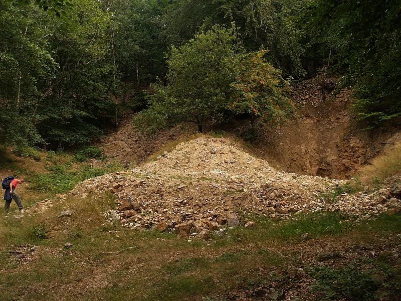 Mineralogická lokalita Krupka, křemenný peň, Czech Republic