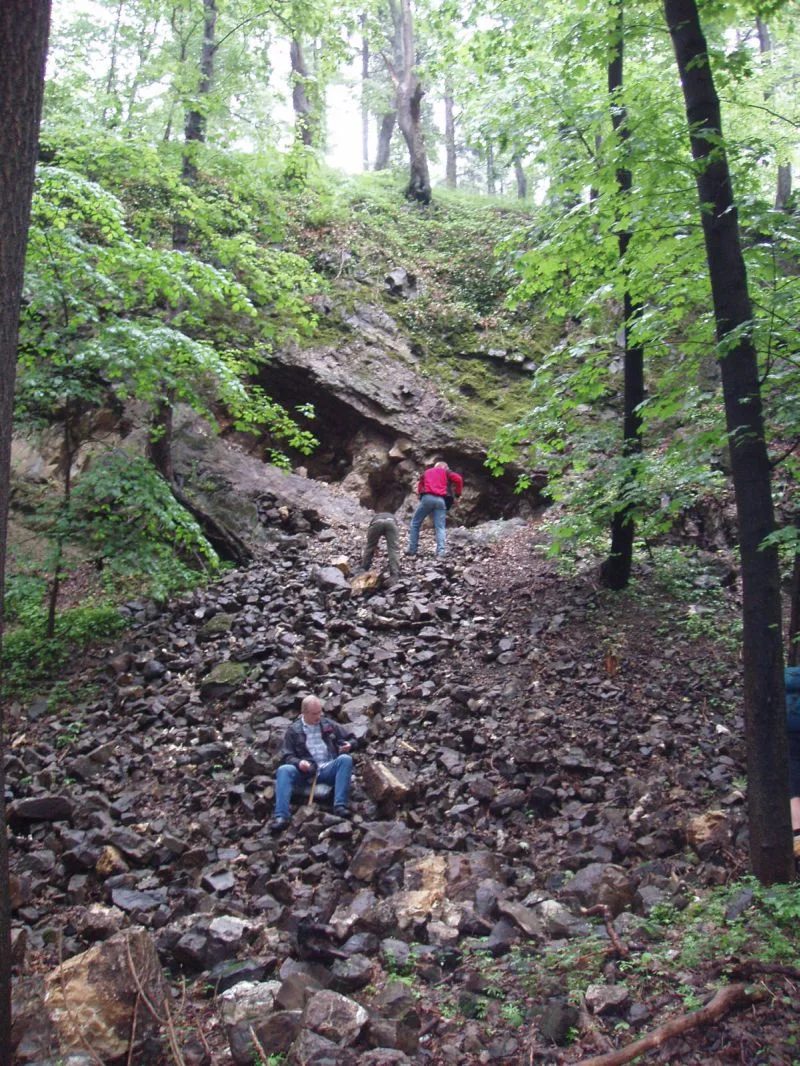 Mineralogická lokalita Petřkovická hůrka, Czech Republic