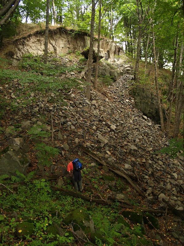 Mineralogická lokalita Pustý vrch, Folknáře, Czech Republic