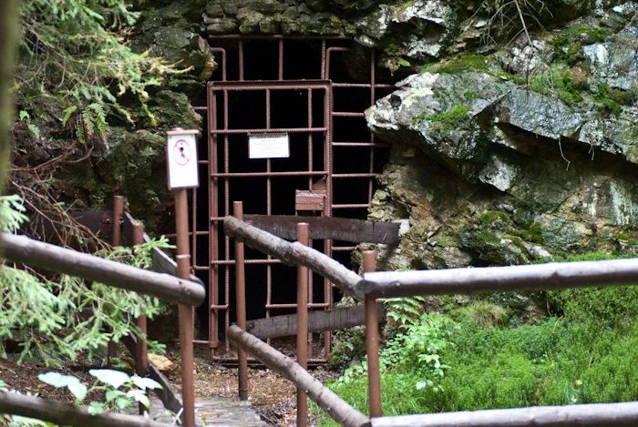 Mineralogická lokalita Velhartice, štola Sv. Martina, Czech Republic