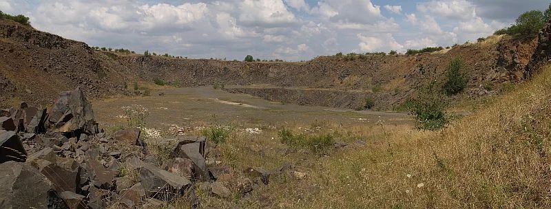 Mineralogická lokalita Vinařická hora u Kladna, Czech Republic