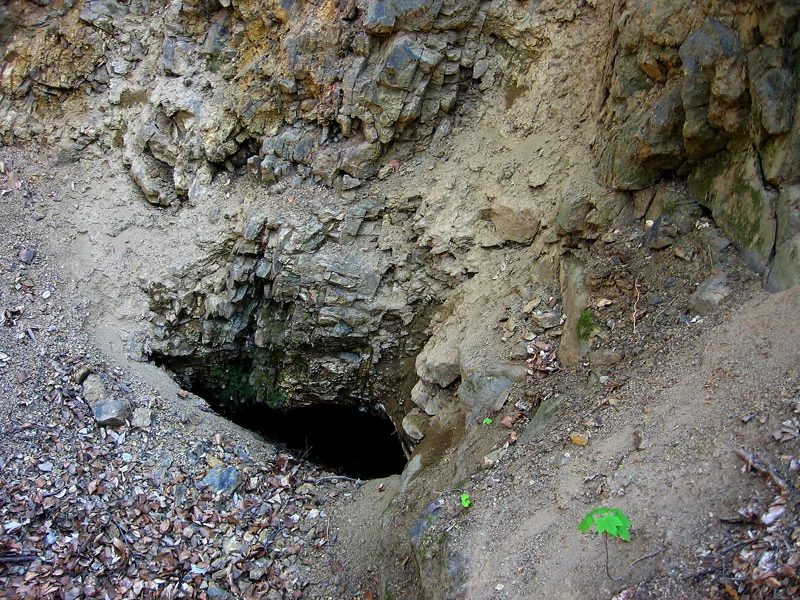 Mineralogická lokalita Zlatá Baňa, Slovakia