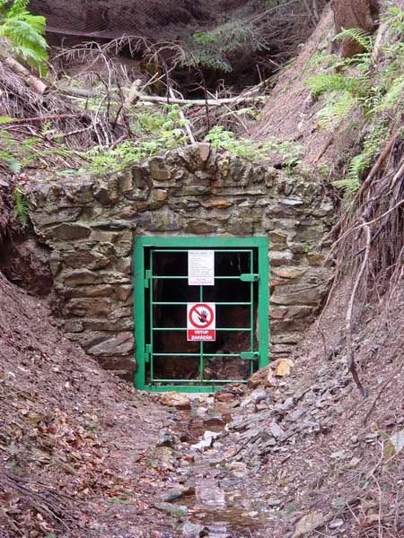 Mineralogická lokalita Zlaté Hory, Czech Republic