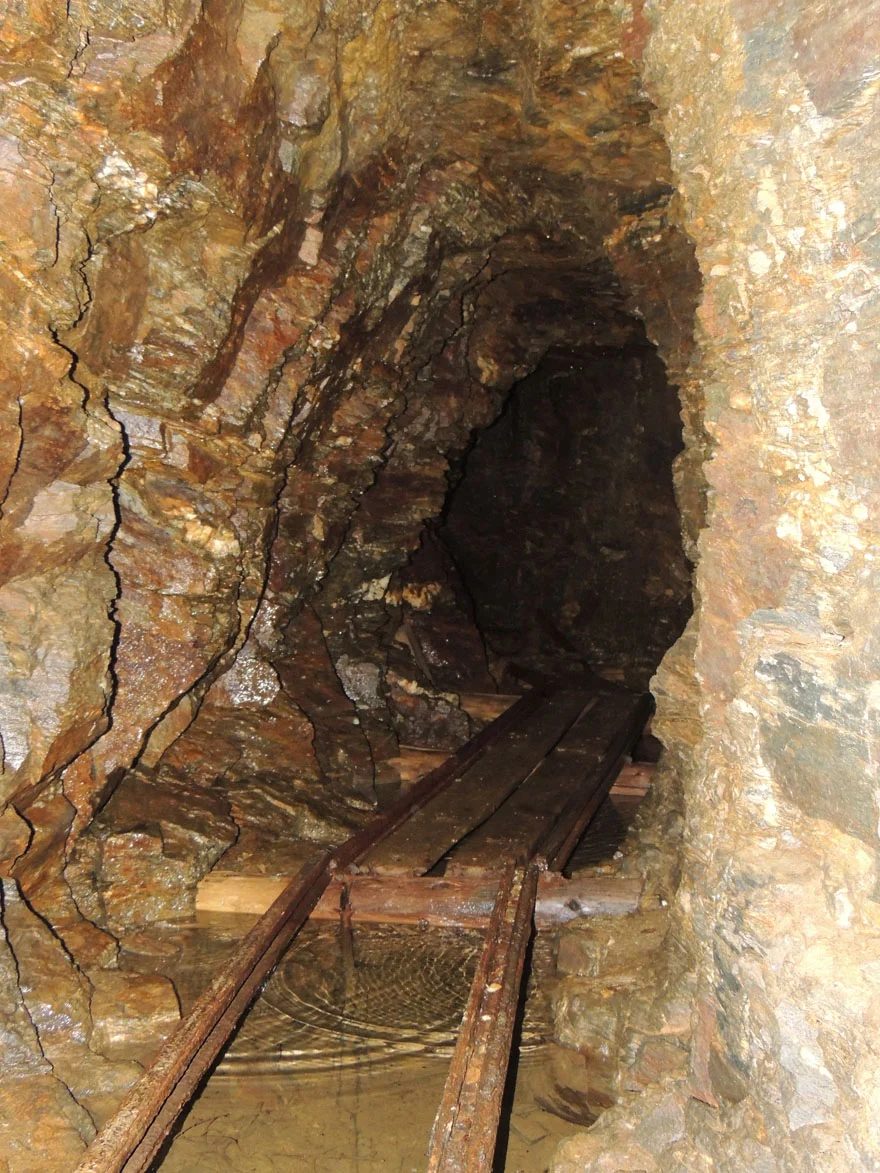 Mineralogická lokalita Zlatý Kopec, Czech Republic