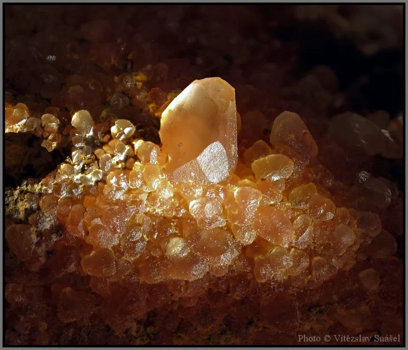 Fotografie minerálu Kalcit z lokality Gemerská Ves, Slovakia