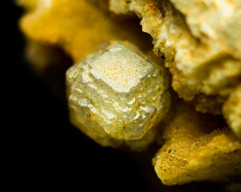 Fotografie minerálu Fluorit z lokality Kožlí, Czech Republic