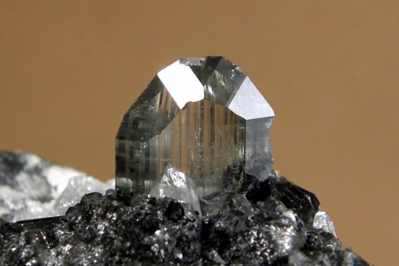 Fotografie minerálu Anglezit z lokality Touissita, Morocco