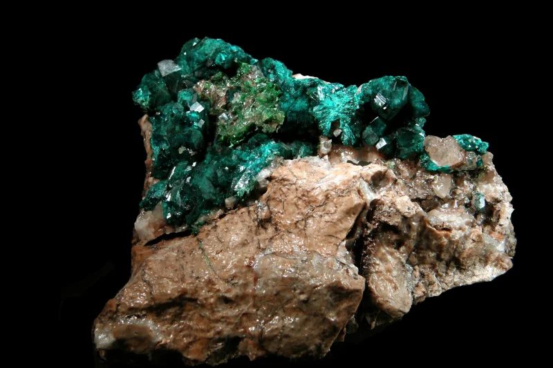 Fotografie minerálu Dioptas z lokality Altyn-Tyube, Kazakhstan