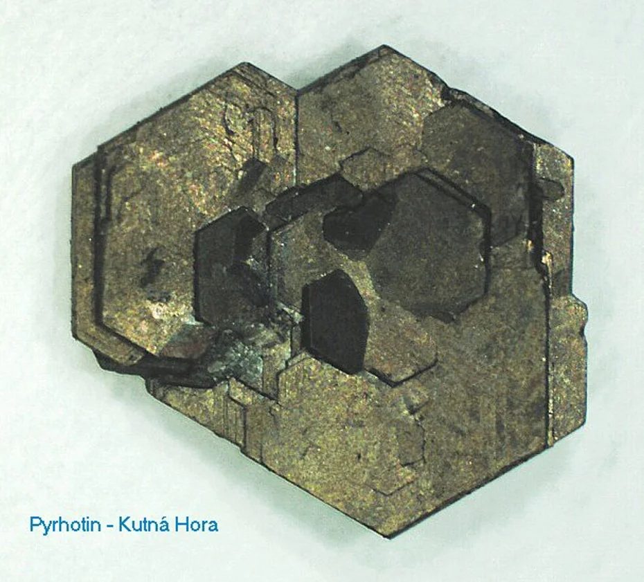 Fotografie minerálu Pyrhotin z lokality Kutná Hora, Czech Republic