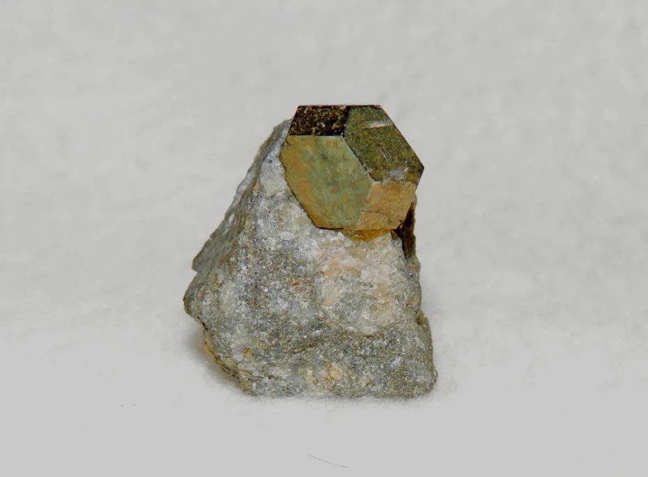 Fotografie minerálu Pyrit z lokality Kutná Hora, Czech Republic