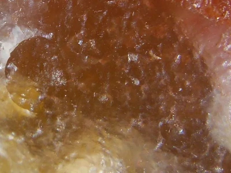 Fotografie minerálu Křemen (var. chalcedon) z lokality Fulnek - Děrné, Czech Republic