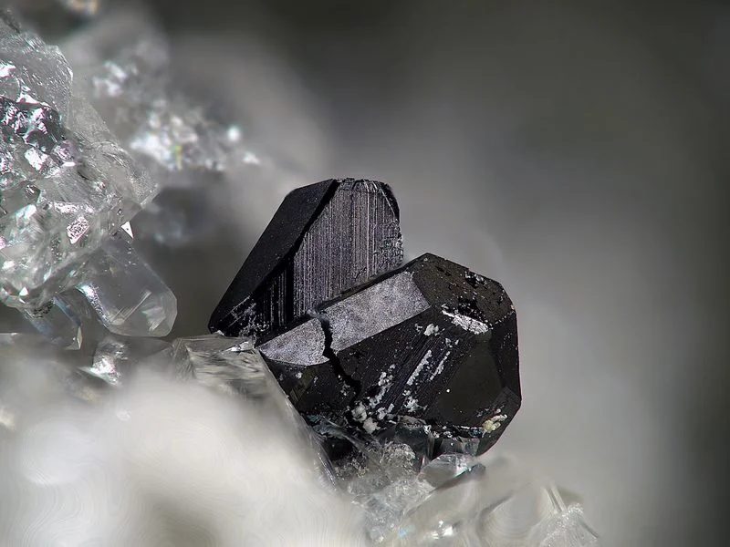 Fotografie minerálu Wolframit z lokality Krupka, štola Barbora, Czech Republic