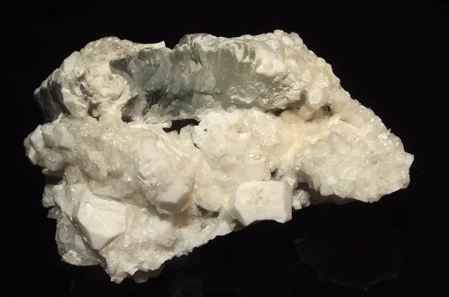 Fotografie minerálu Apofylit z lokality Libodřice, Czech Republic