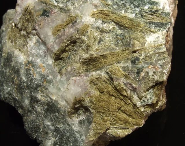 Fotografie minerálu Klinozoisit z lokality Libodřice, Czech Republic