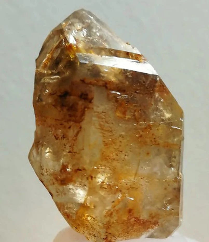 Fotografie minerálu Křemen (var. záhněda) z lokality Jámy - Žďár nad Sázavou, Czech Republic