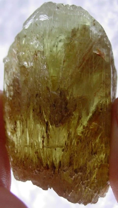 Fotografie minerálu Beryl (var. heliodor) z lokality Volyň, Ukraine
