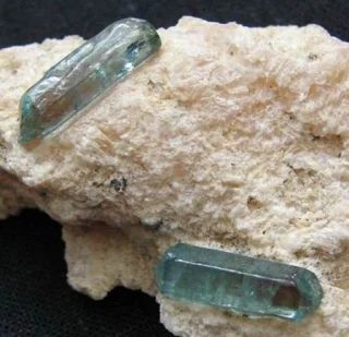 Fotografie minerálu Fluorapatit z lokality Slyudyanka, Russia