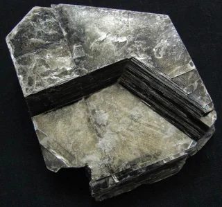Fotografie minerálu Flogopit z lokality Slyudyanka, Russia