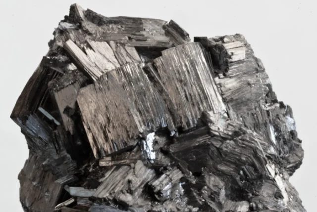 Fotografie minerálu Pyroluzit z lokality Horní Blatná, Czech Republic