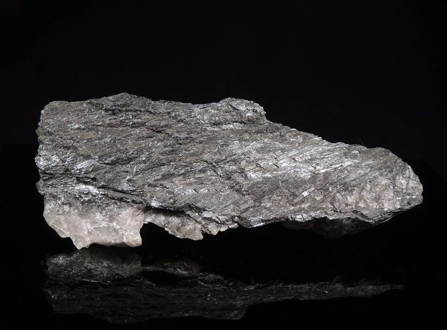 Fotografie minerálu Ferrihollandit z lokality Sorharas, Ultevis, Sweden