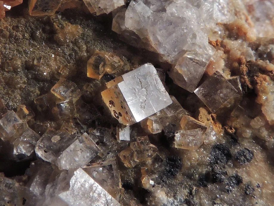 Fotografie minerálu Fluorit z lokality Přísečnice, Czech Republic