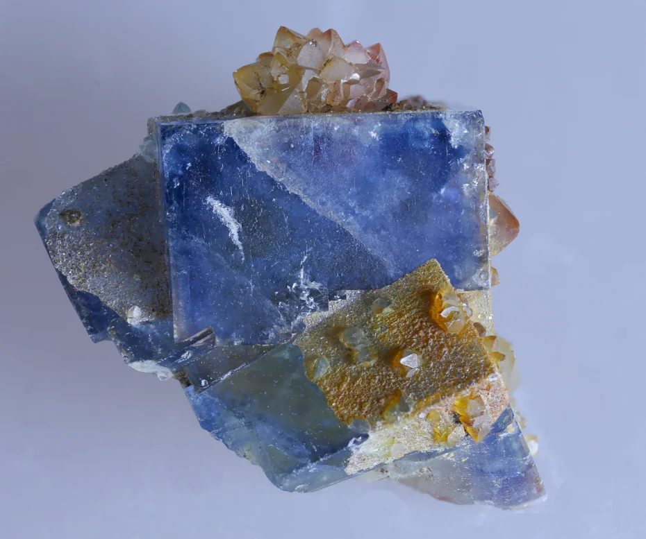 Fotografie minerálu Fluorit z lokality Černý Potok, Czech Republic