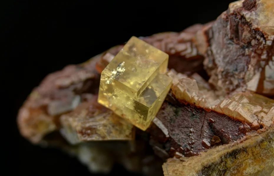 Fotografie minerálu Fluorit z lokality Dřínová, Czech Republic