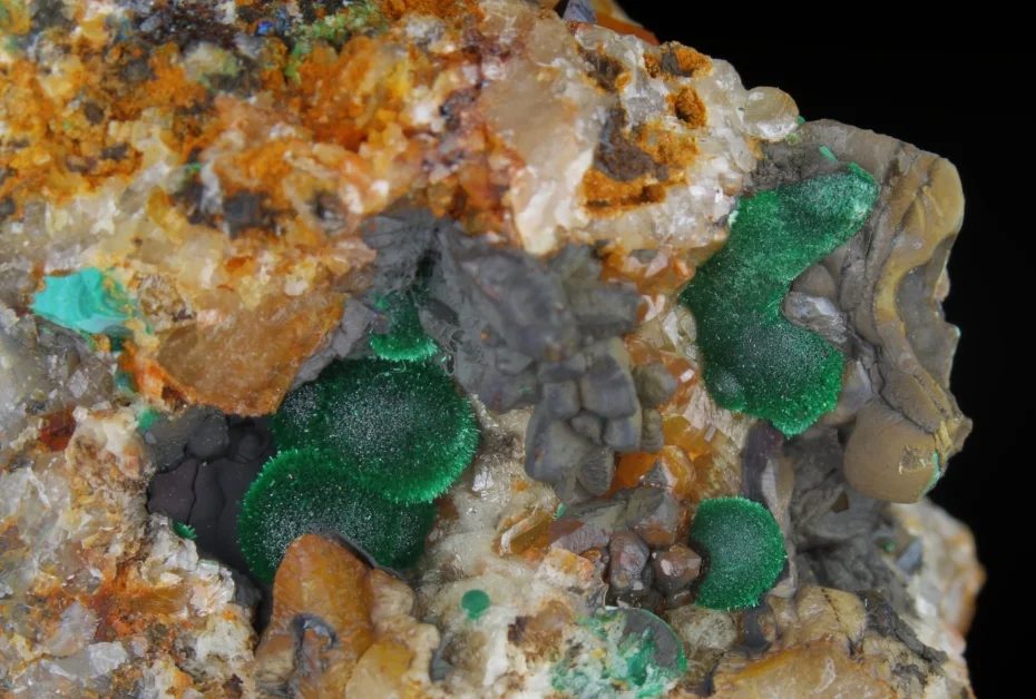 Fotografie minerálu Malachit z lokality Borovec, Czech Republic
