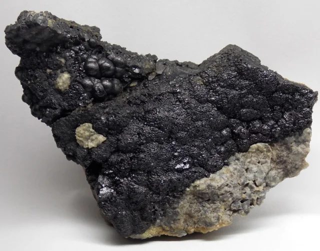 Fotografie minerálu Uraninit z lokality Příbram, Czech Republic
