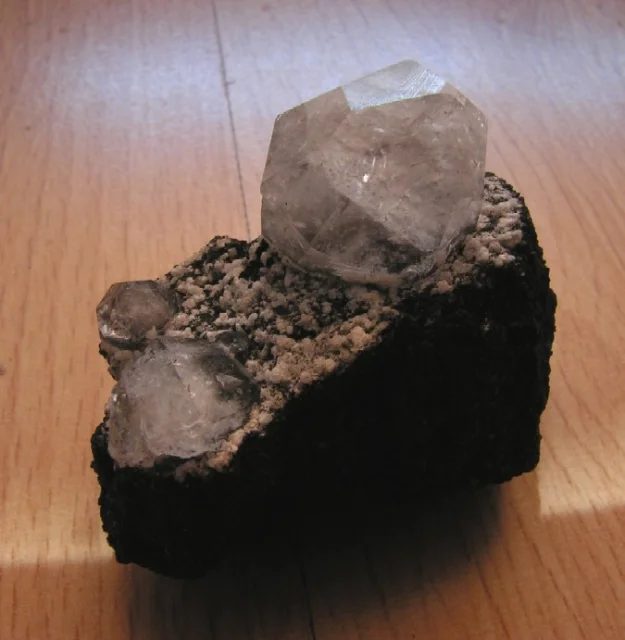 Fotografie minerálu Analcim z lokality Markovice, Czech Republic