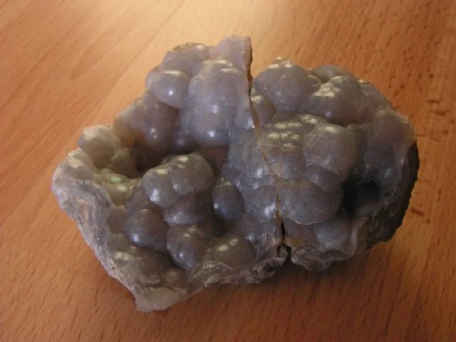Fotografie minerálu Křemen (var. chalcedon) z lokality Byšta, Slovakia