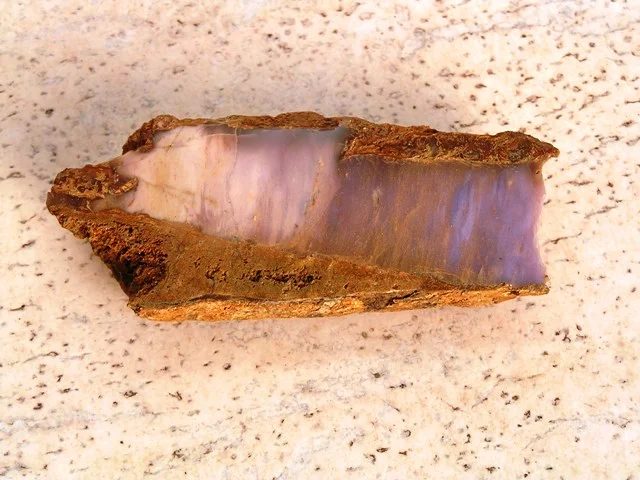 Fotografie minerálu Křemen (var. chalcedon) z lokality Ahníkov, Czech Republic