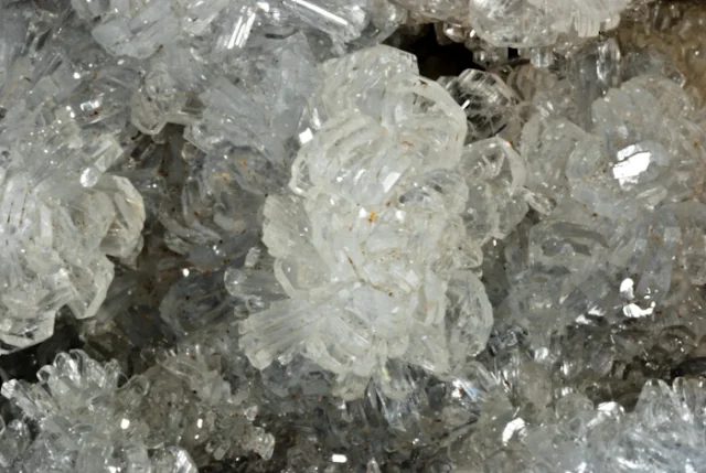 Fotografie minerálu Hemimorfit z lokality Bleiberg, Austria