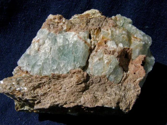 Fotografie minerálu Fluorit z lokality Hora Svaté Kateřiny, Czech Republic
