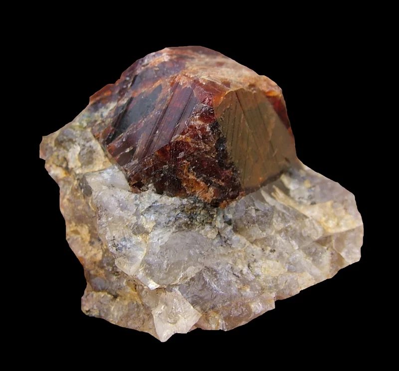 Fotografie minerálu Grossulár (var. hessonit) z lokality Boží hora, Žulová, Czech Republic