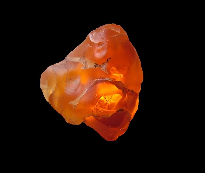 Fotografie minerálu Opál (var. ohnivý) z lokality Carbonea Mine, Mexico, Czech Republic