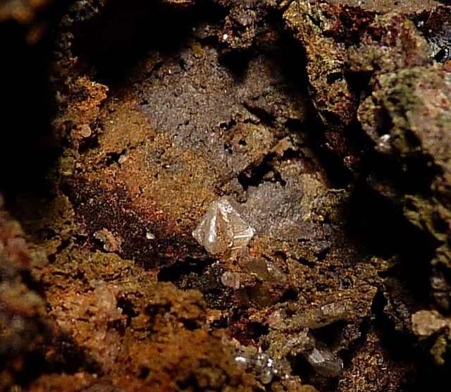 Fotografie minerálu Ceruzit z lokality Nová Ves u Rýmařova, Czech Republic