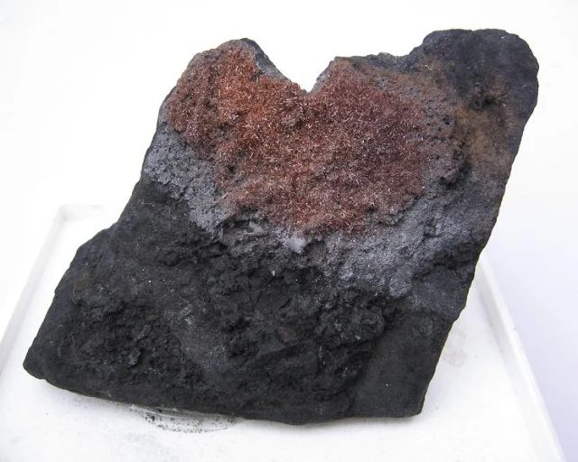 Fotografie minerálu Greenockit z lokality Radvanice, Czech Republic