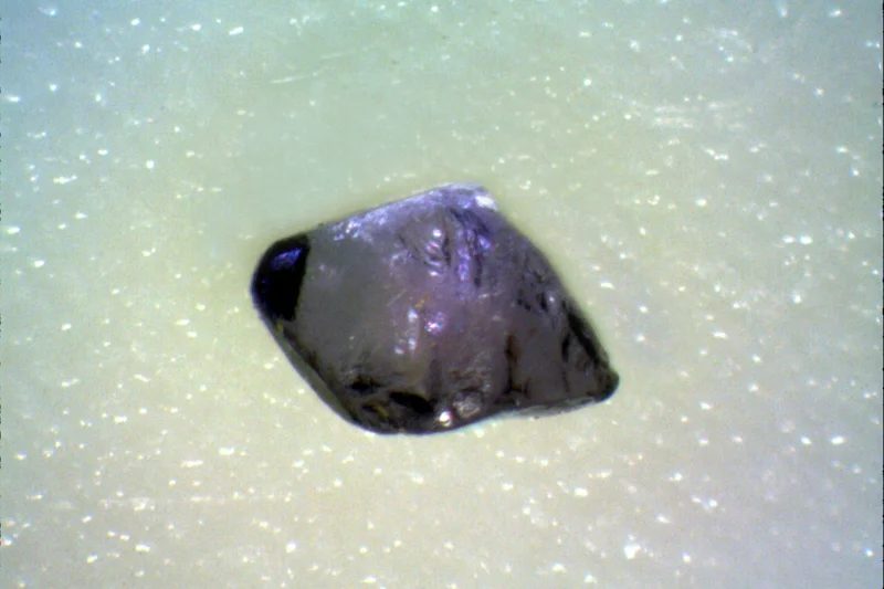 Fotografie minerálu Spinel z lokality Otava-Kestřany, Czech Republic